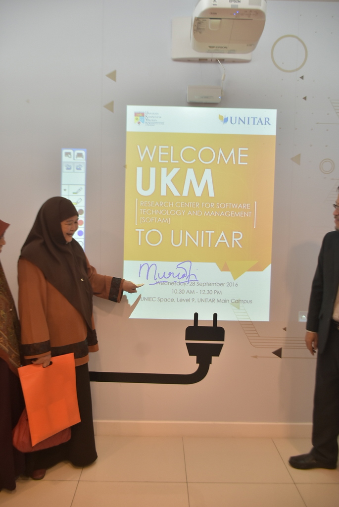 UKM 1698